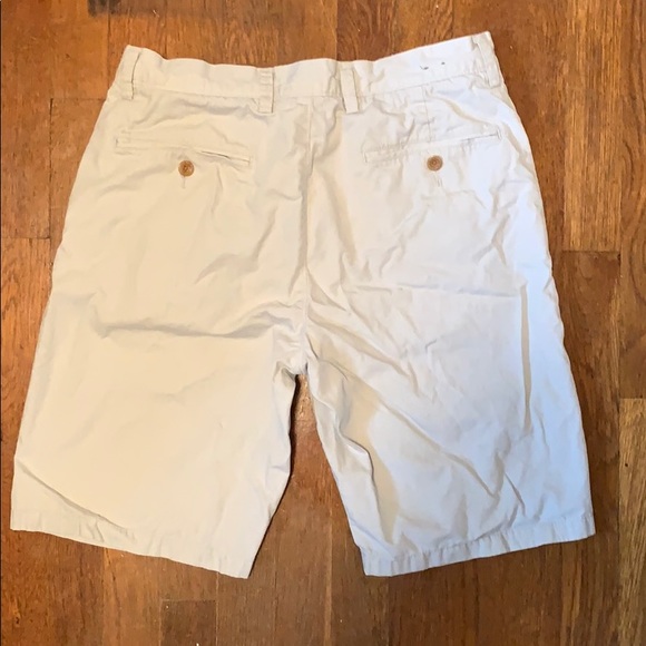 Men’s J Crew 30” Waist/10.5 Length shorts - Picture 3 of 3